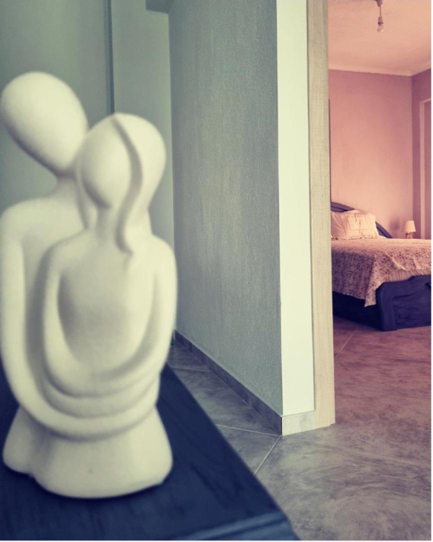 Tararas Apartments 네아 미카니오나 외부 사진