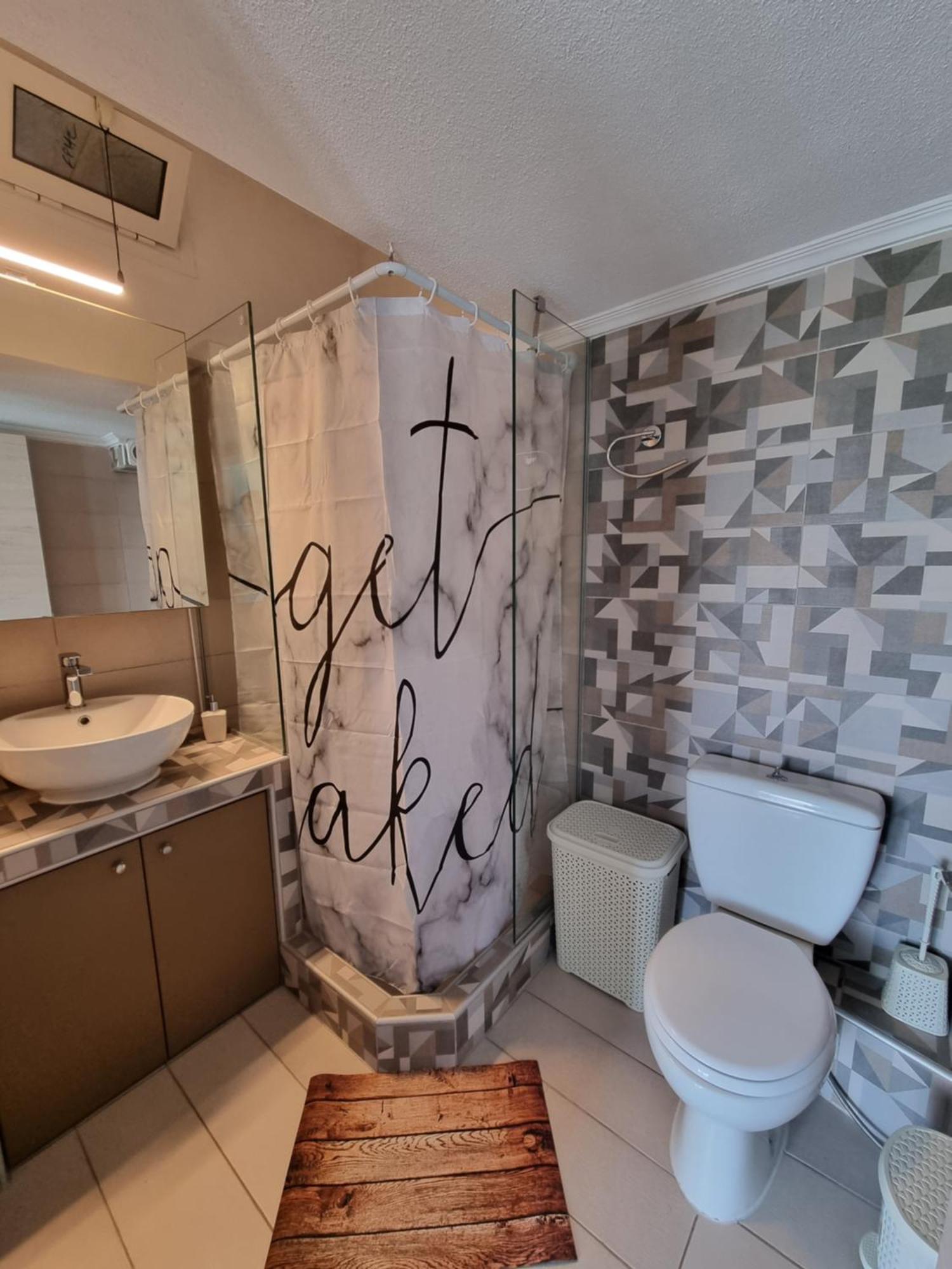 Tararas Apartments 네아 미카니오나 객실 사진