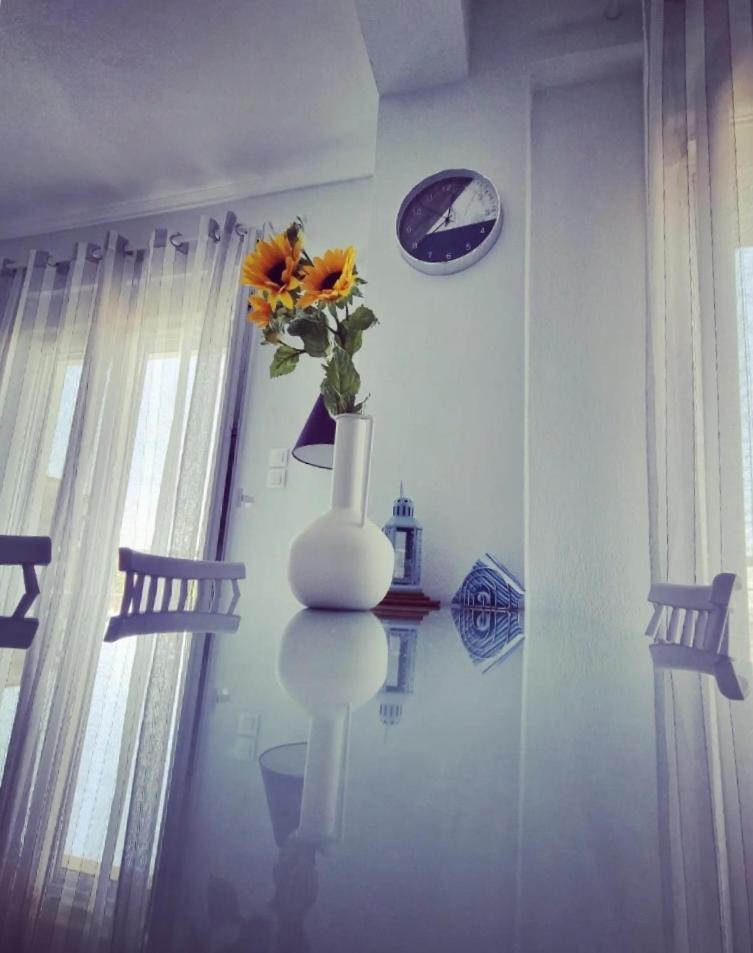 Tararas Apartments 네아 미카니오나 외부 사진